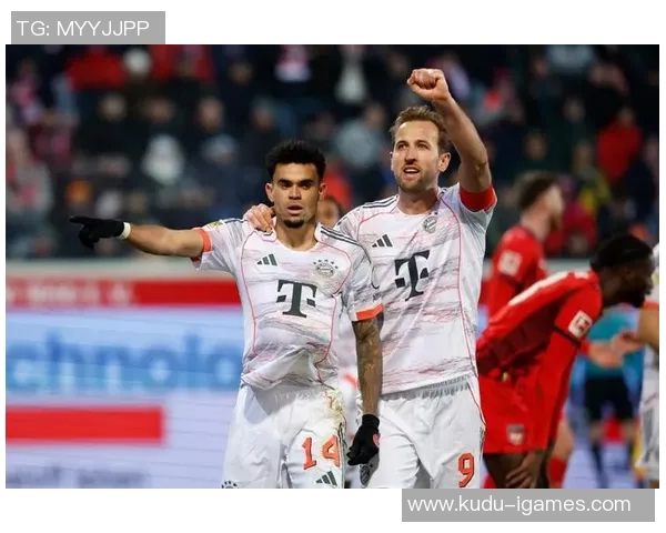 法尔克：凯恩与拜仁乐意续约至2028年，他乐意世界杯后再谈